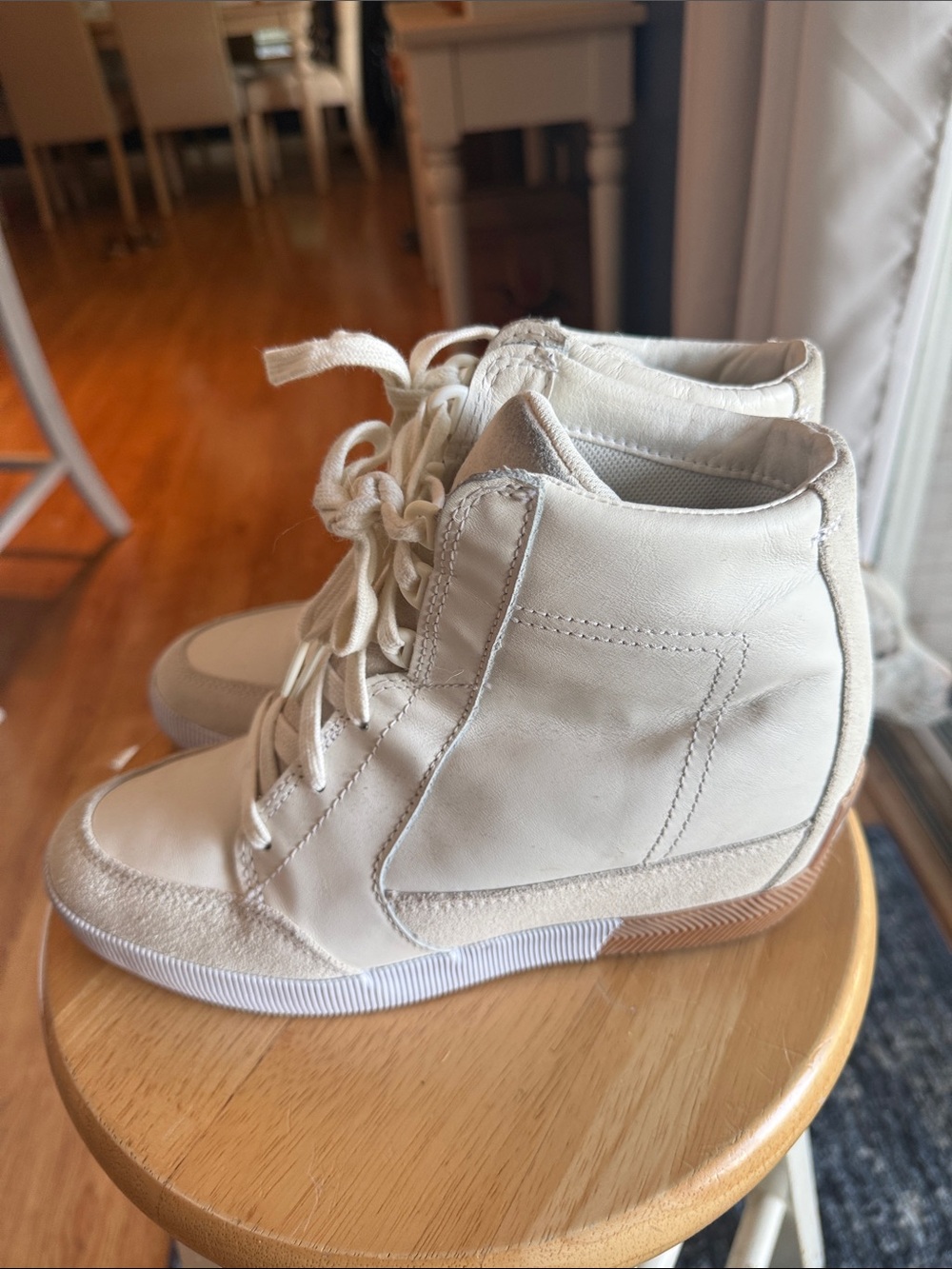 Sorel wedge sneakers size 9